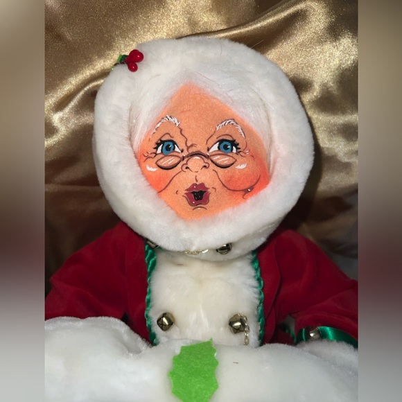ANNALEE 18" Santa Claus & Mrs. Claus Jinglebell Christmas Dolls, Mobilitee, 2006 - Picture 8 of 10
